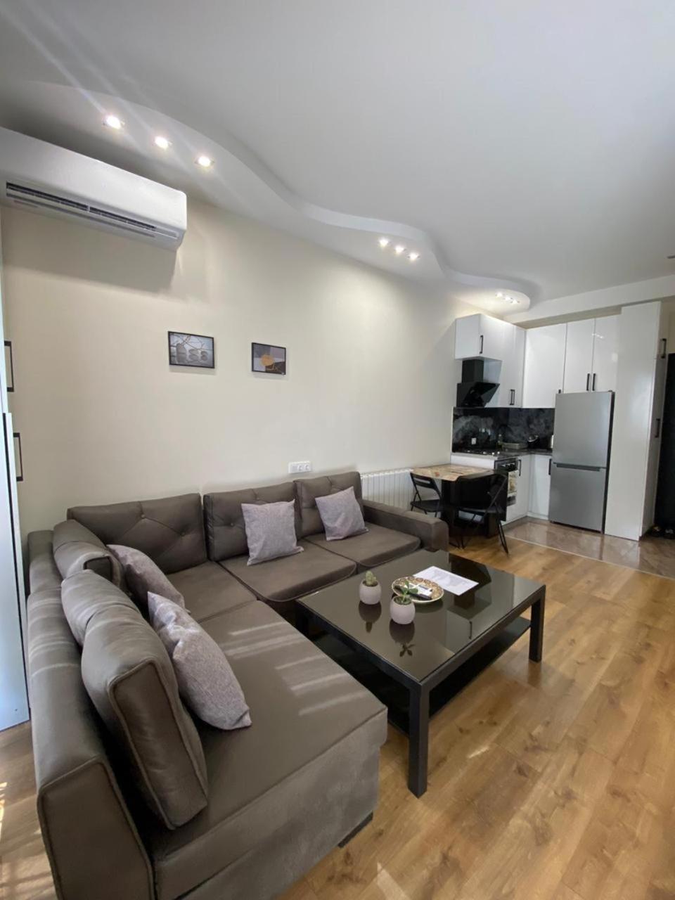 Apartment - "Exclusive" Тбилиси Экстерьер фото
